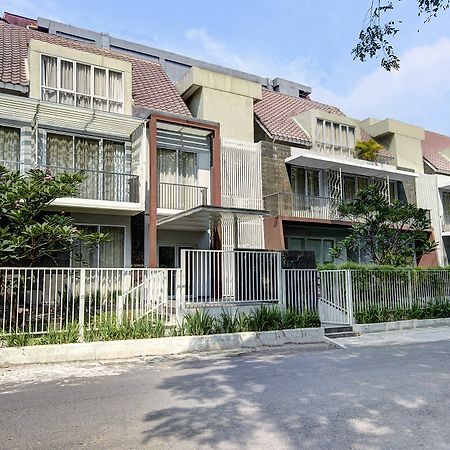 Sampit Residence Managed By Flat06 Giacarta Esterno foto