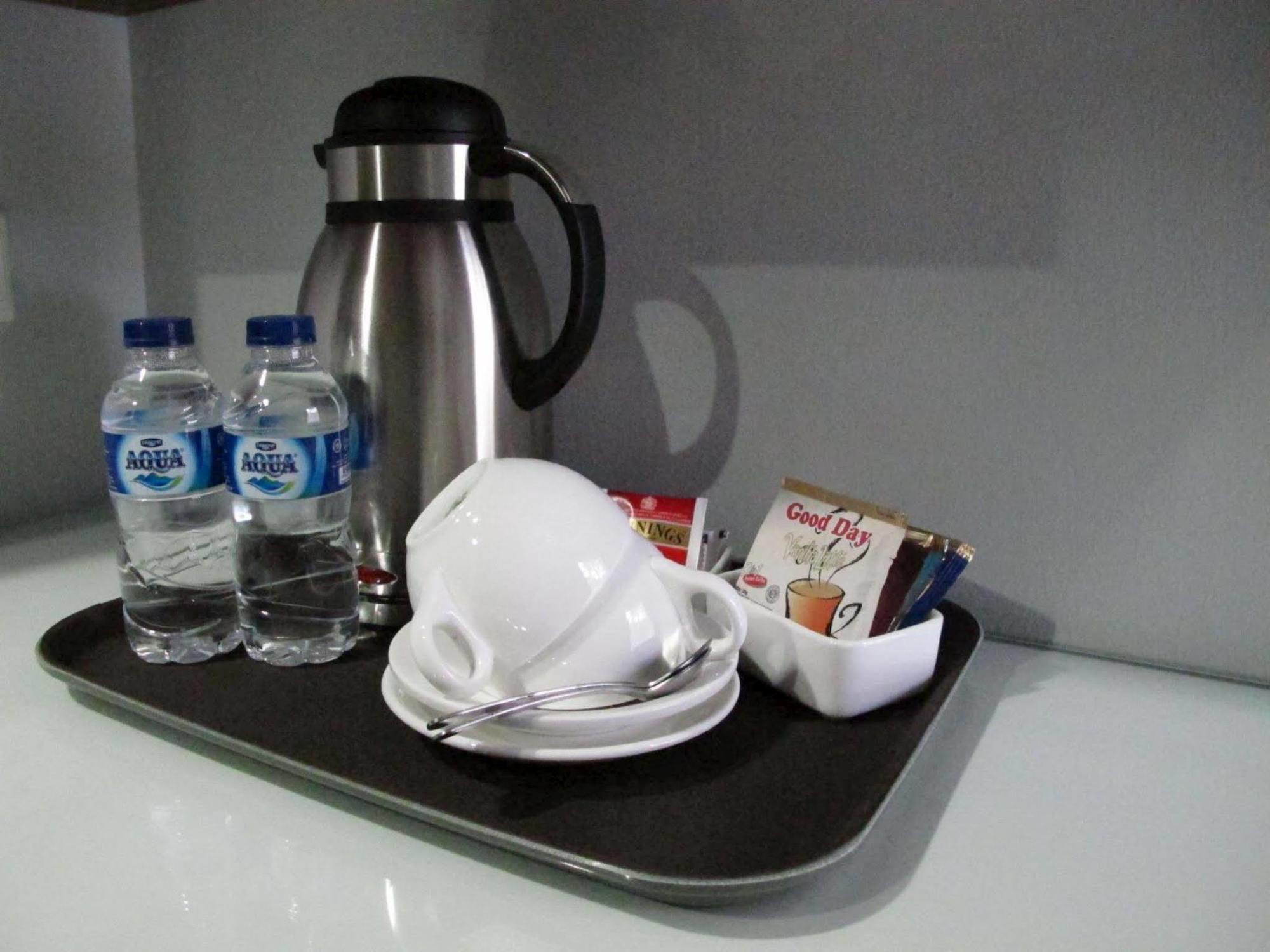 Sampit Residence Managed By Flat06 Giacarta Esterno foto